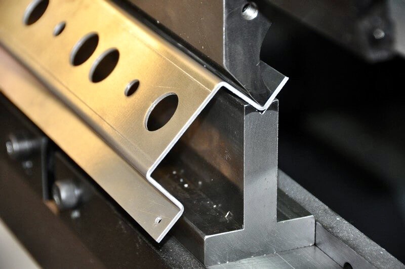 Các Sản Phẩm và Dịch Vụ Liên Quan Đến Chấn Gấp Inox